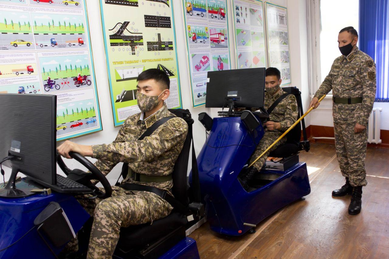 Qyraǵy kúzette – zamanýı tehnıkany meńgergen jaýyngerler