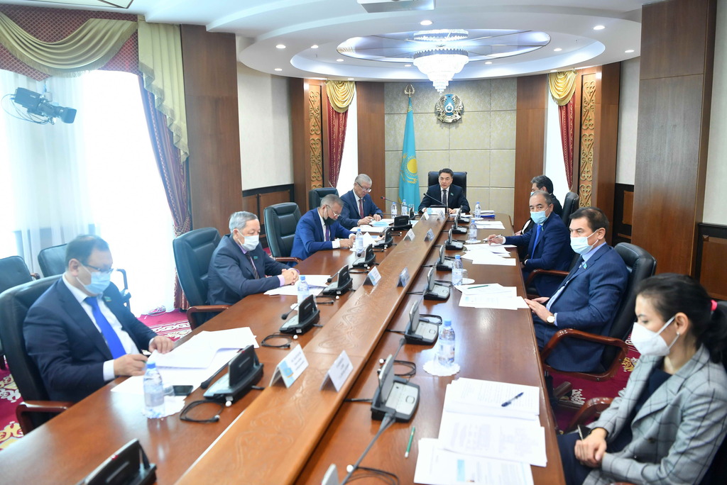 Elimizdegi ózgeristerdiń mán-mańyzyn máslıhat depýtattary ár qazaqstandyqqa jetkizedi