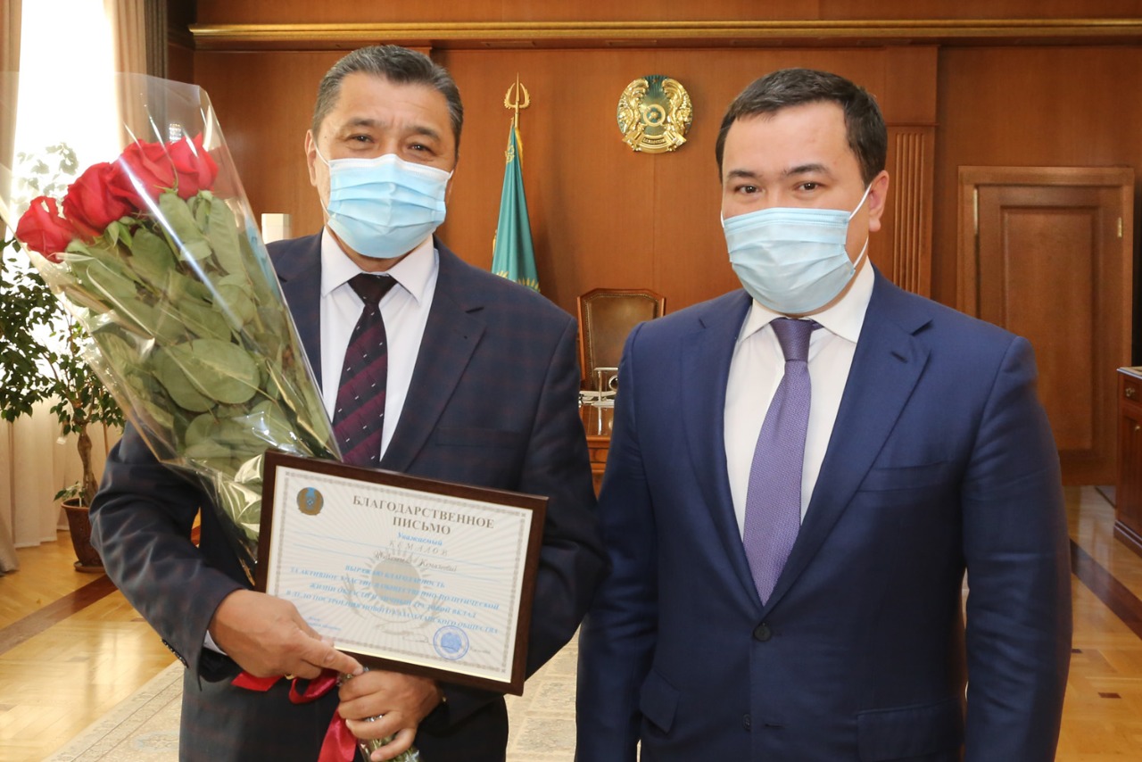 Oblys ákimi ánshige qurmet kórsetti