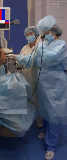 Almaty dárigerleri er adamnyń óńeshinen temir qystyrǵysh shyǵardy