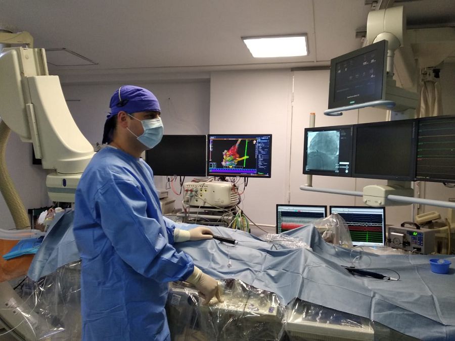 Alǵashqy operasııa MiFi kóppolıarly ablasııalyq kateterimen jasaldy