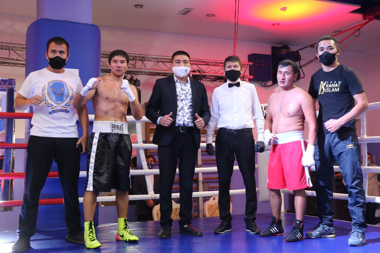 Almatyda kásipqoı boks keshi ótedi