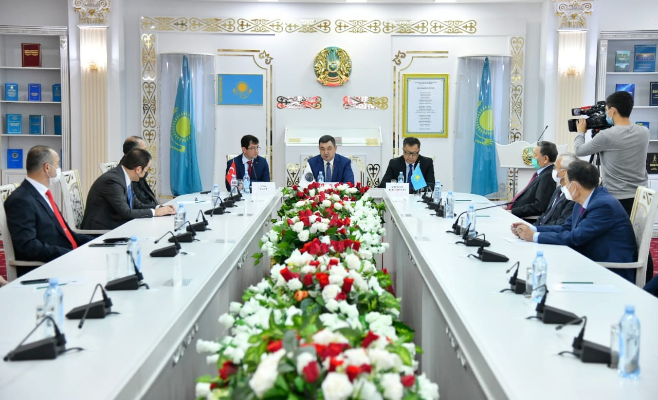 Baýyrlas eldiń basty baılyǵy