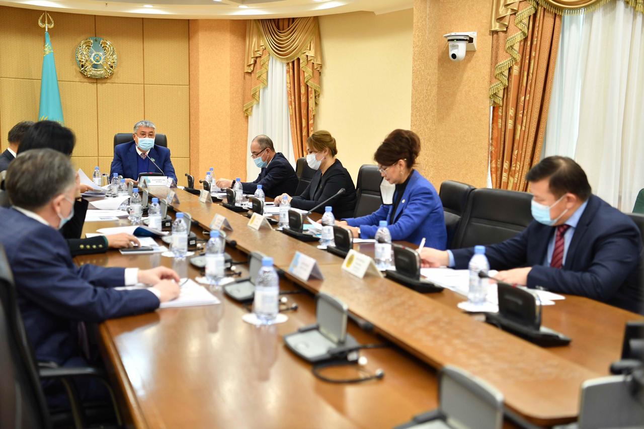 Qoǵamdyq baqylaý týraly zań jobasy ázirlenýde