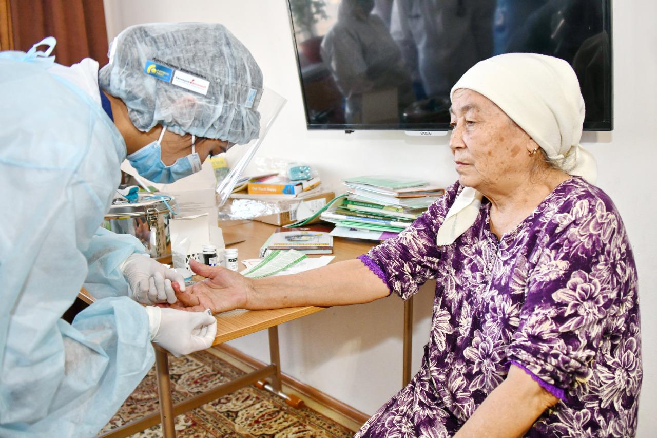 Qarııalar men balalar dárigerge úıde qaralady