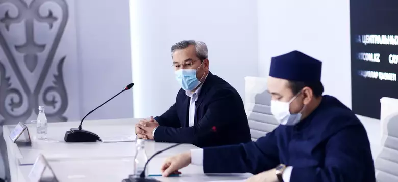 «Halyq arna» eki tilde habar taratady