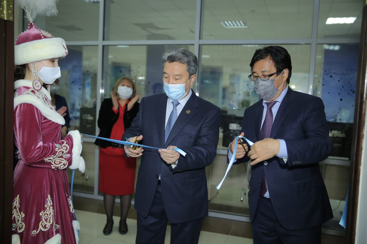 QazUÝ-da Tuńǵysh Prezıdent – Elbasy zaly ashyldy