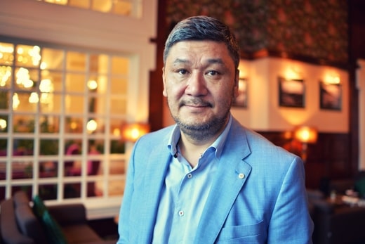 Arman Shoraev: Bizge latyn álipbıine kóshý aýadaı qajet