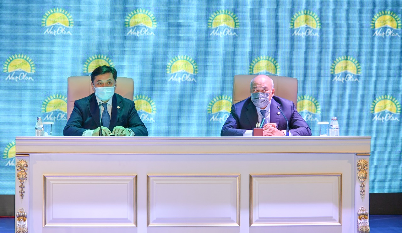 Túrkistanda depýtattar korpýsy 70 paıyzǵa jańarady