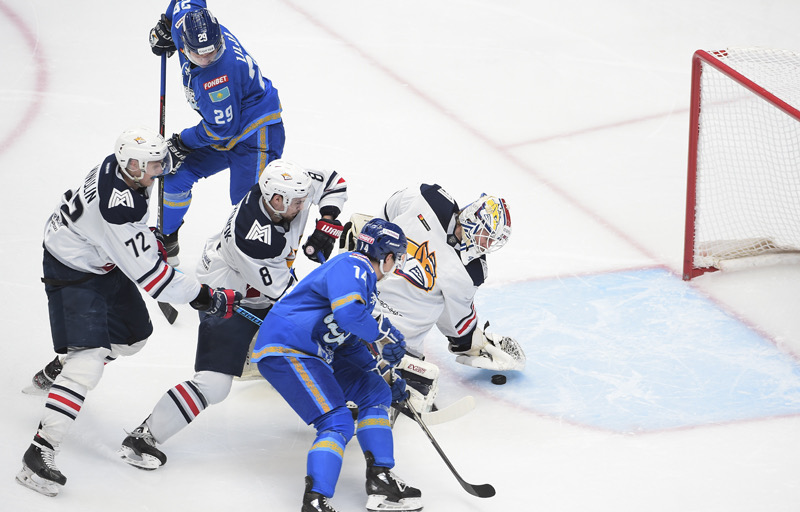 "Barys" "Metallýrgke" ese jiberdi