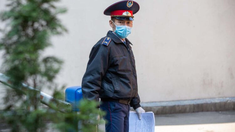 Almatyda qandaı nysandar karantın rejımin jıi buzady?