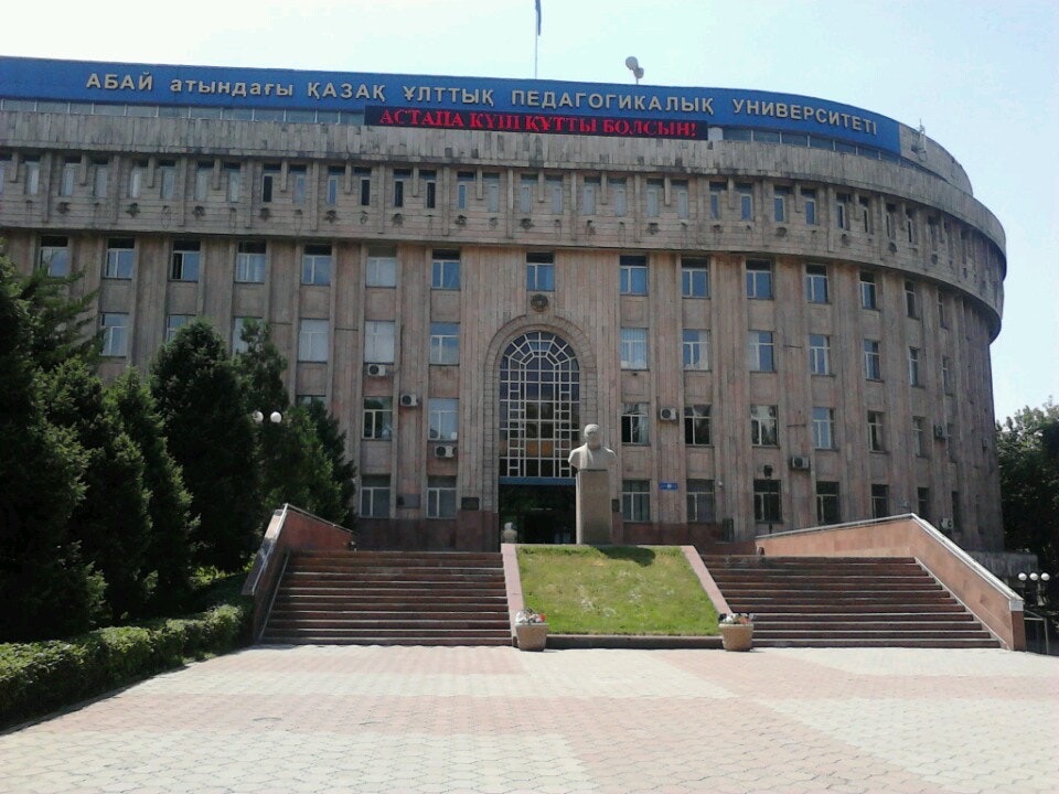 Ýnıversıtet kitaphanasy mektep oqýshylary úshin qoljetimdi bolady