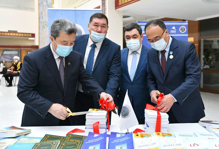 Tarıhshylar kongresi ótti