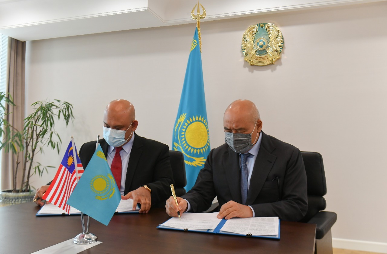 Túrkistanda malaızııalyq kompanııa halal jelatın óndirmek