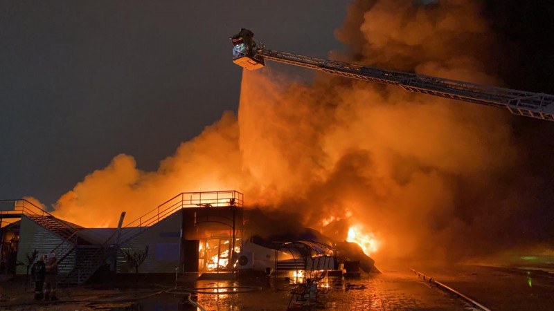 Atyraýdaǵy «Dına» bazary órtendi