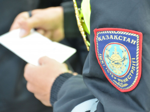 Túrkistan oblysynda kómek surap kelgen adam turǵynnyń qujatyn urlap ketken