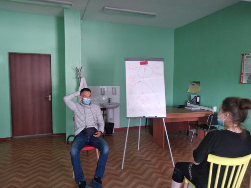 Almatyda kardıologııa ınstıtýty ıogaǵa negizdelgen ońaltý ádisterin júrgizip jatyr