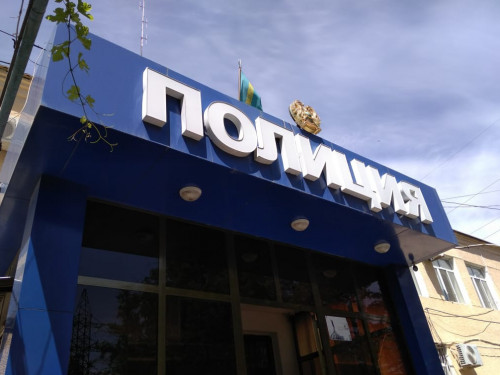 Túrkistan oblysynda jolda adam qaqqan júrgizýshi ustaldy