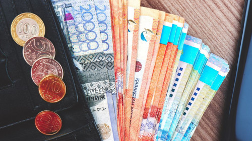 Ulttyq bank aıyrbastaý qajet banknottarǵa qatysty málimdeme jasady