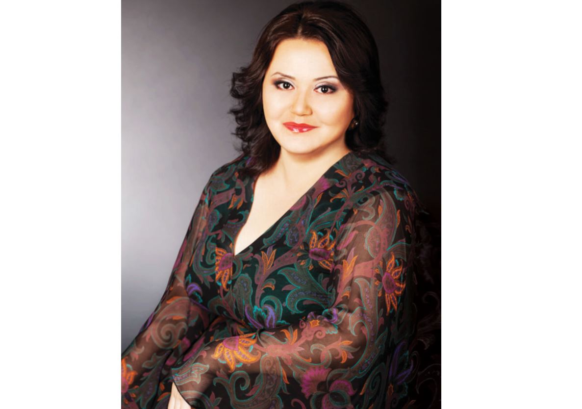 Elena Ábdihalyqova: Kúıingenim de, súıingenim de – ónerimde