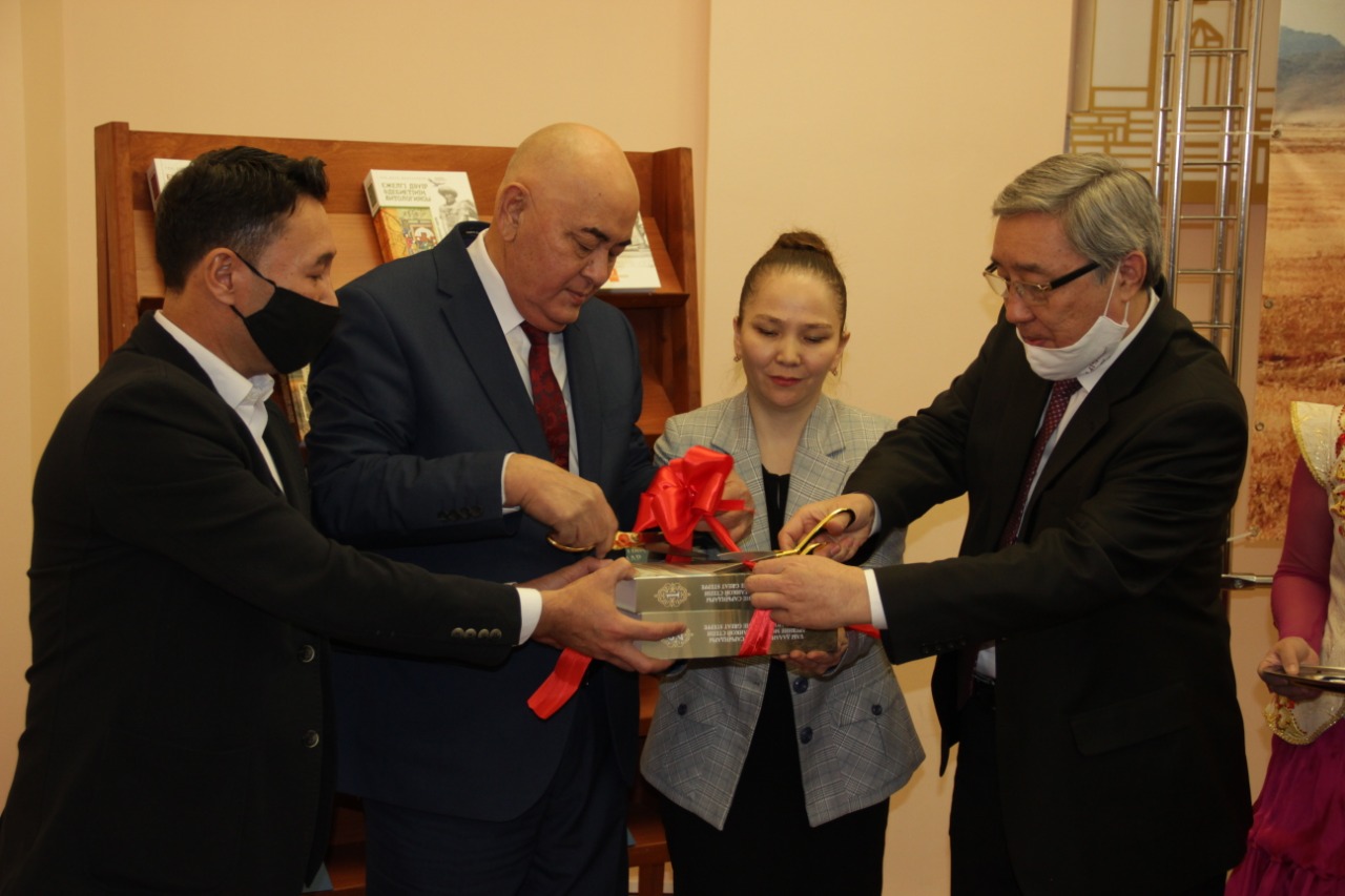 «Dala folklory antologııasynyń» 10 tomdyǵy tanystyryldy