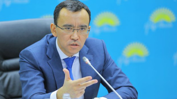 Máýlen Áshimbaev Senattyń bir jyldaǵy jumysyn qorytyndylady