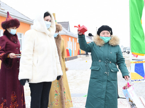 Jalaǵash aýdanynda turǵyn úı men aýrýhana paıdalanýǵa berildi
