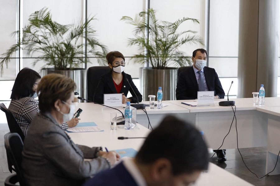 Transparenttilik úlgisin kórsetýde