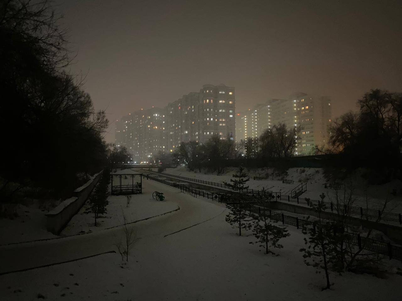 Almatyda bıyl 600-den astam kóshe jaryqtandyrylady