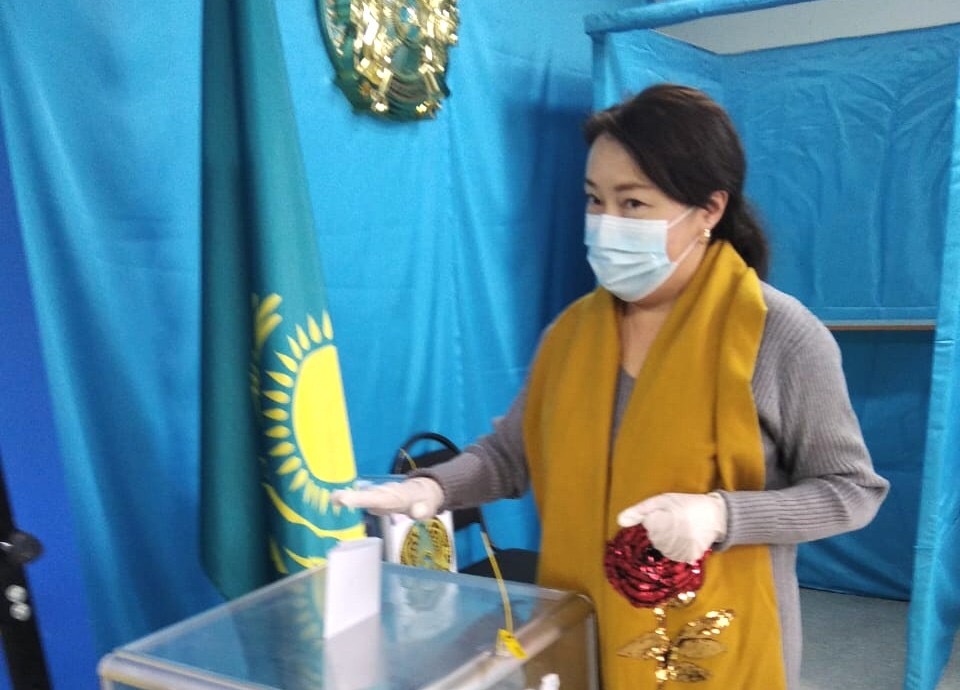 Partııalar halyqtyń suranysyn elep otyr