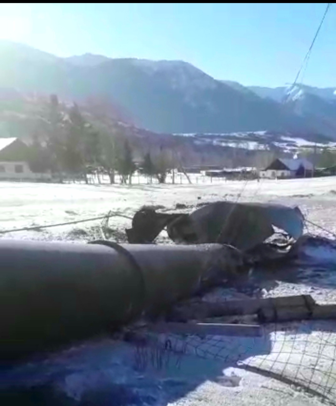 Sý munarasy qulap, bir adam mert bolǵan