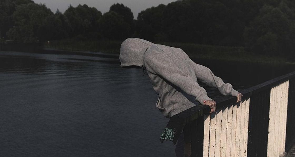 Femıda qyzmetkeri adam ómirin qutqaryp qaldy