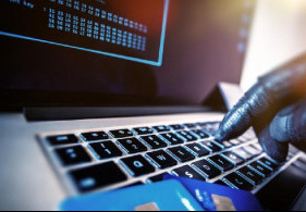 Internet alaıaqtyń taǵy bir qurbany 500 myń teńgesinen aıyryldy