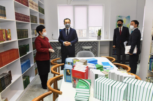 Almatyda 10 kitaphana jańartyldy