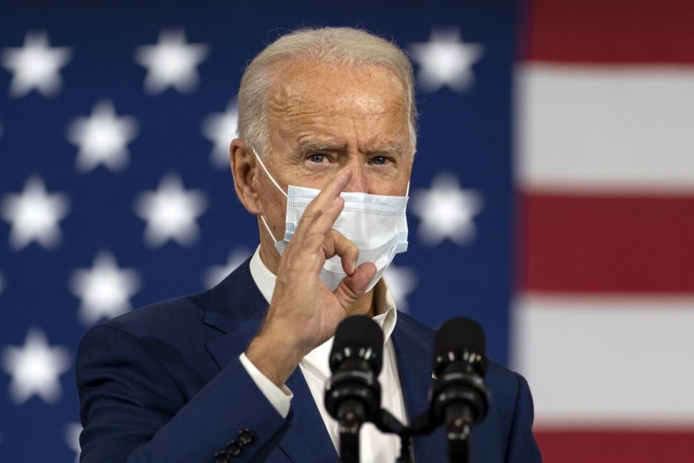 Baıden transgenderlerge áskerde qyzmet etýge ruqsat berdi