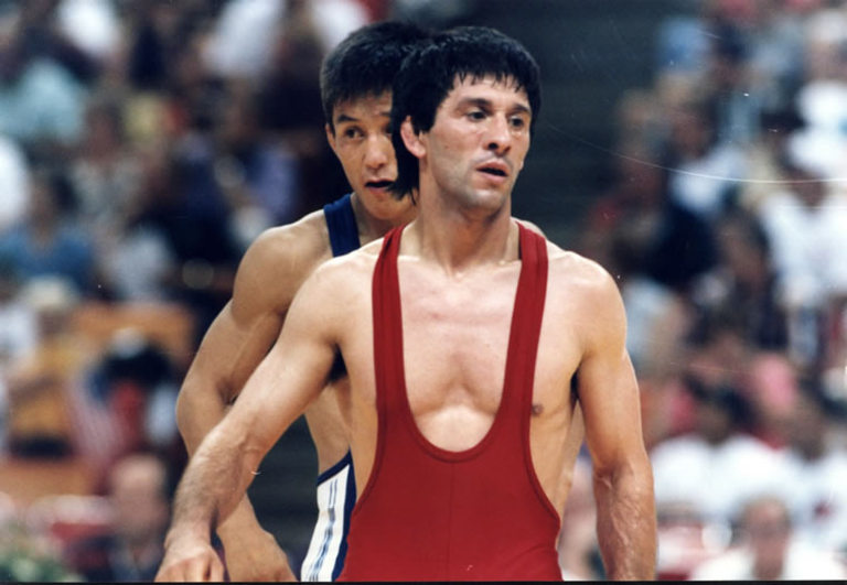 Búgin Valentın Iordanovtyń týǵan kúni