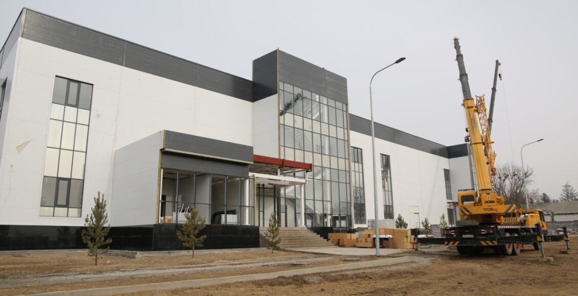 Qordaıdaǵy bıofarmasevtıkalyq zaýyttyń qurylysy qarqyn aldy