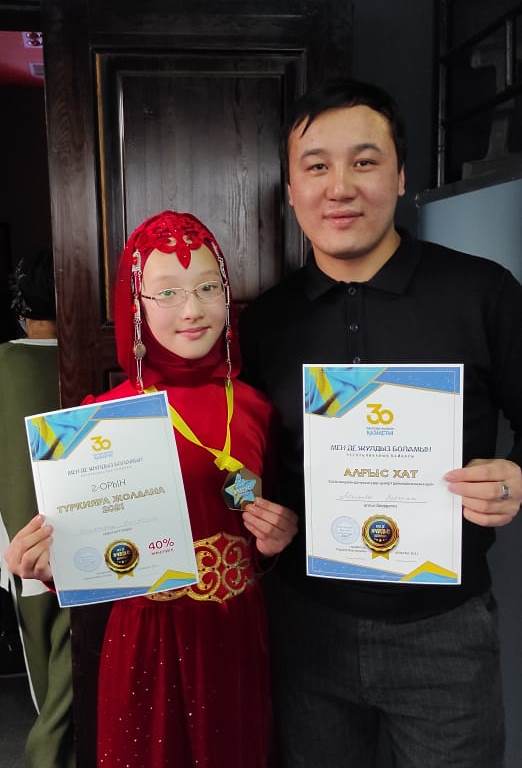 Qaraǵandylyq ánshi qyz Túrkııada baq synaıdy