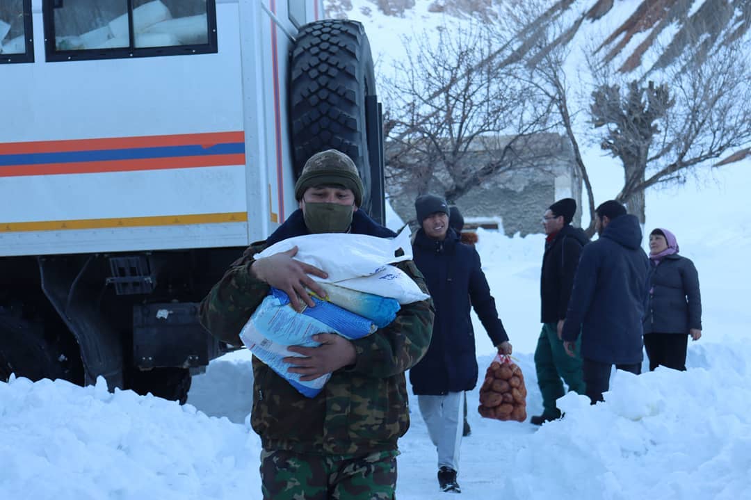 Túrkistan oblysynda qar qursaýynda qalǵan 40 otbasyna kómek kórsetildi