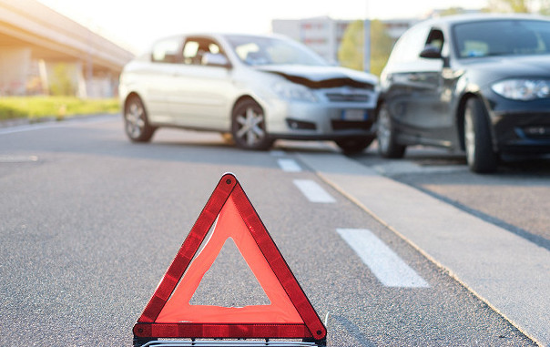 Atyraýda bir kúnde 458 júrgizýshi jol erejesin buzdy