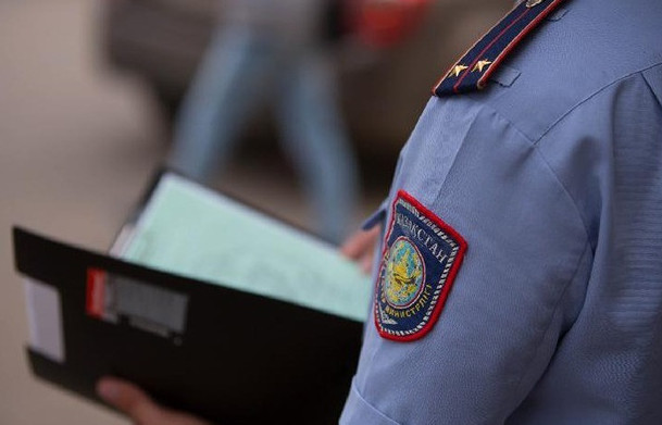 Áıeldiń bosanýyna kómektesken SQO polısııasynyń  qyzmetkeri marapattaldy