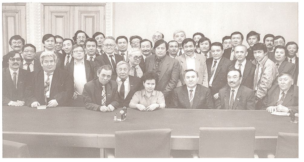 «Gazettiń ózi – bir kúndik, sózi – myń kúndik...» (Qoıyn dápterdegi jazbalar)