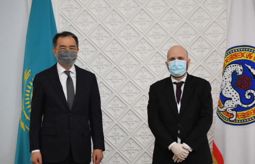 B.Saǵyntaev Digital Almaty forýmy qatysýshylarmen kezdesti