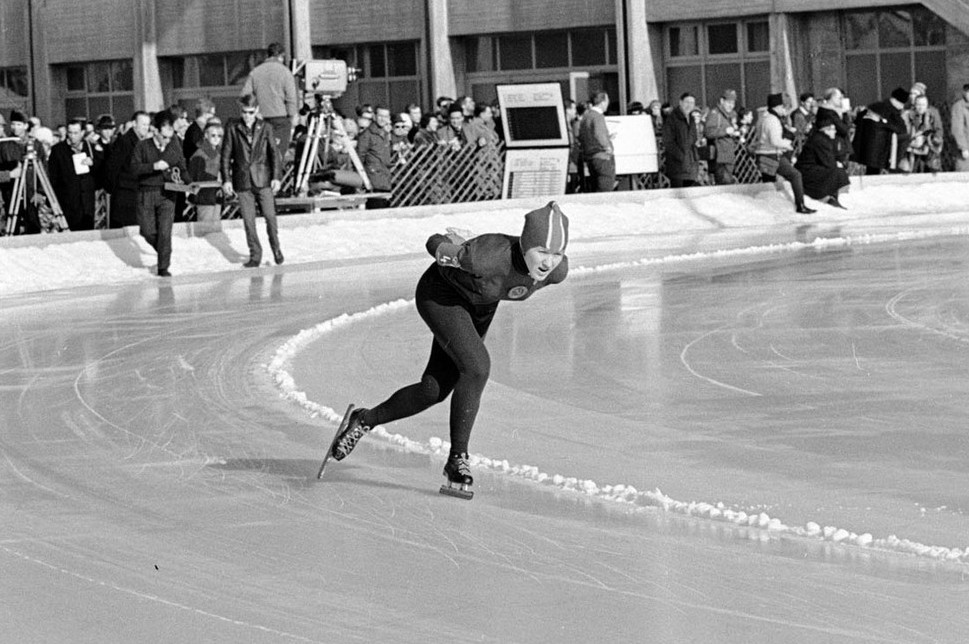 Apennın túbegindegi aıqas