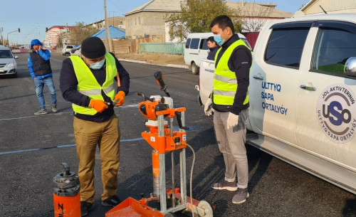 Atyraýda sapasyz joldy qaıta jóndeýge 11 mln teńge jumsaldy