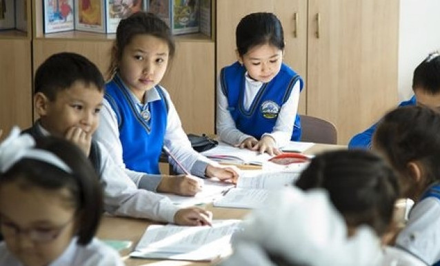 Nege aqyly mektepterdiń bási basym?