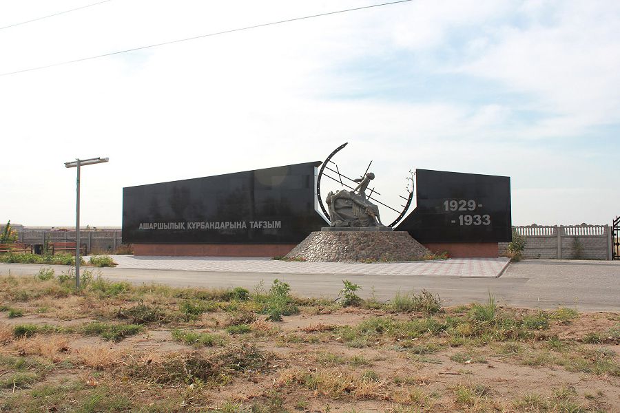 Qazaq tarıhyndaǵy aýyr zulmat: Asharshylyq saldaryna búgingi kózqaras