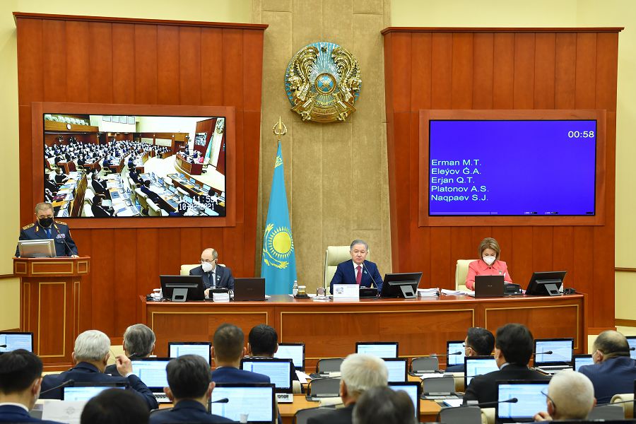 Sottalýshy jazasyn óz elinde óteıtin bolady (Májilis birqatar ratıfıkasııalyq zań jobasyn qabyldady)