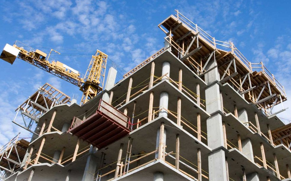 Atyraý qalasynda 17 turǵyn úı boı kóteredi