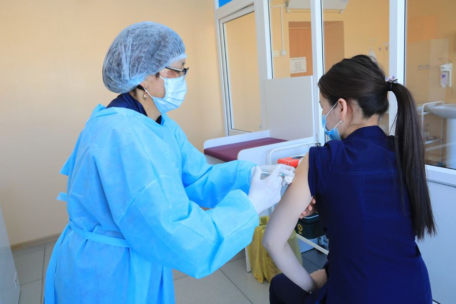 Vaksına salǵandaǵy áser qandaı?